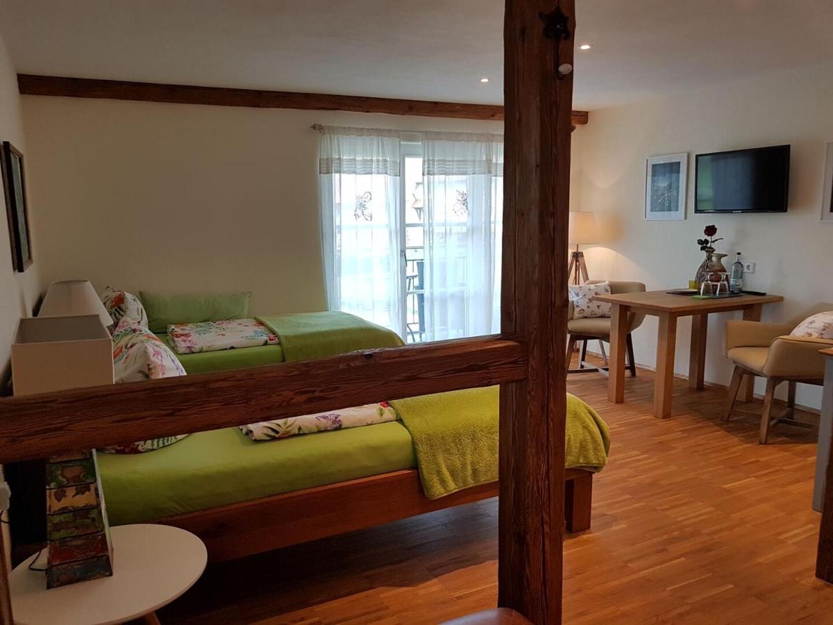 Hotel Landgut Apfelrose FDH Exterior foto